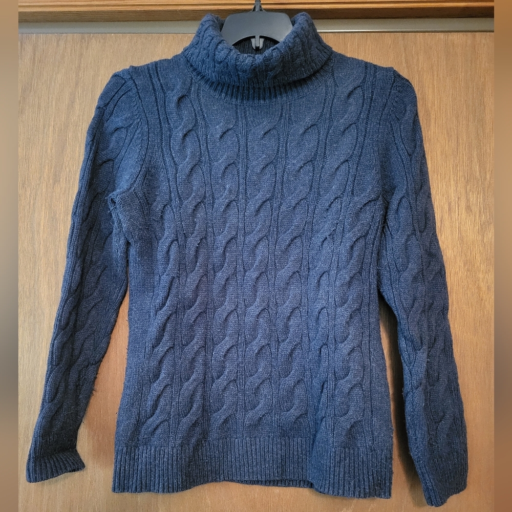 L.L. Bean Women's Navy Cable Knit Fisherman's Turtleneck Sweater, M